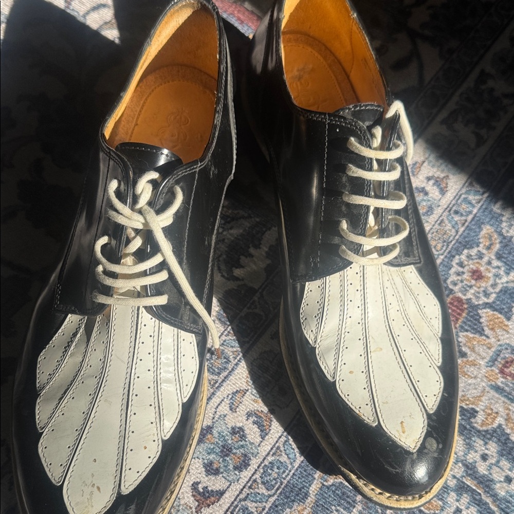 Classic Black and White Men's Oxfords